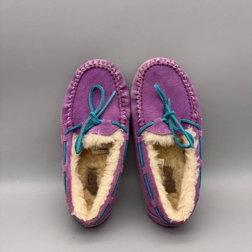 UGG Dakota Slippers Girls 2 Purple Solid Suede Shearling Lined Boho Comfort
